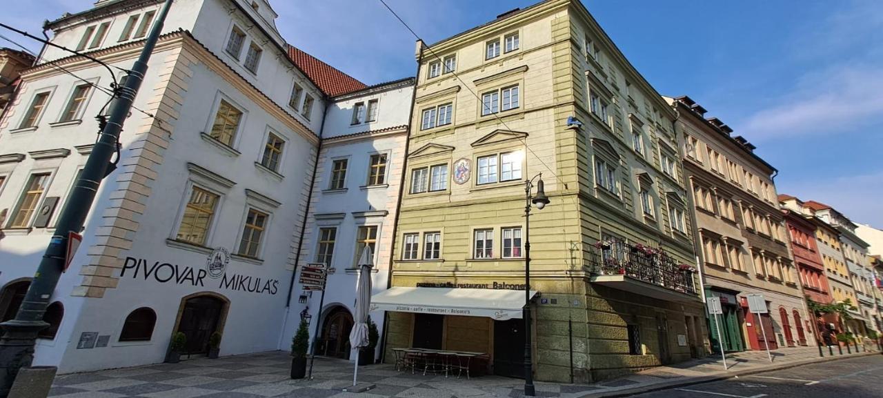 Historical place under Castle Praga Exterior foto